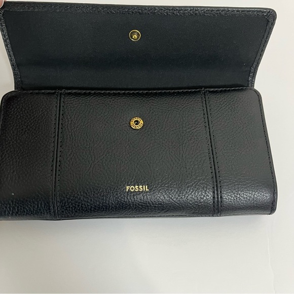 Fossil Black Leather Clutch Wallet - Picture 13 of 16